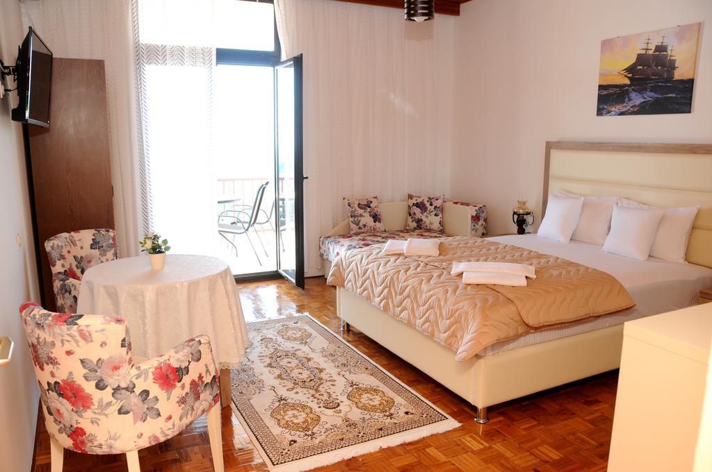 Guest House Smajlaga Ulcinj Exterior photo