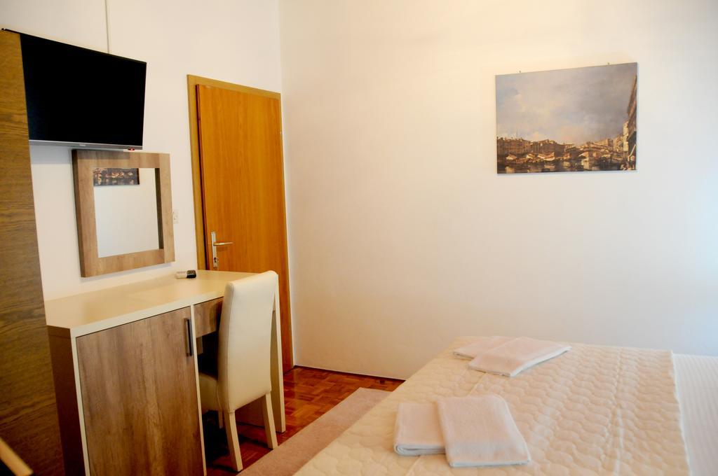 Guest House Smajlaga Ulcinj Exterior photo