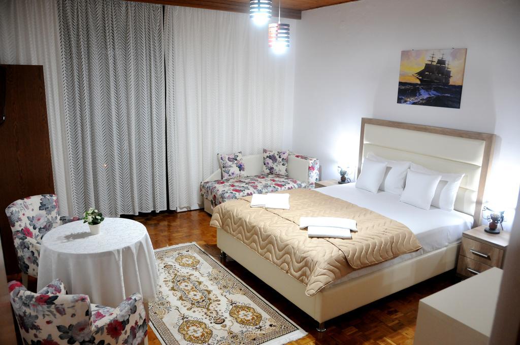 Guest House Smajlaga Ulcinj Exterior photo
