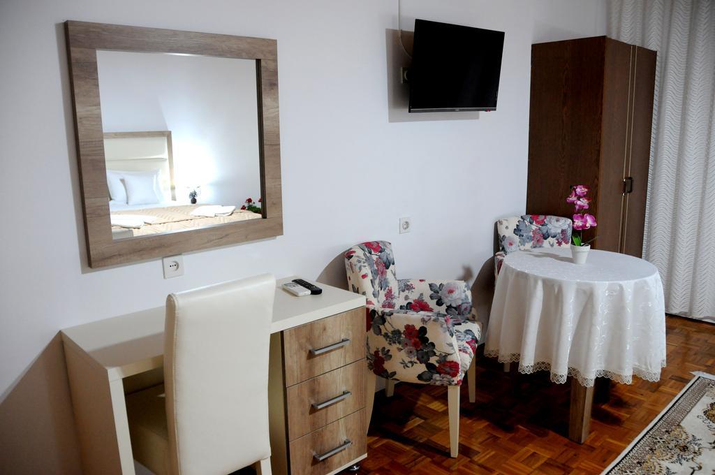 Guest House Smajlaga Ulcinj Exterior photo